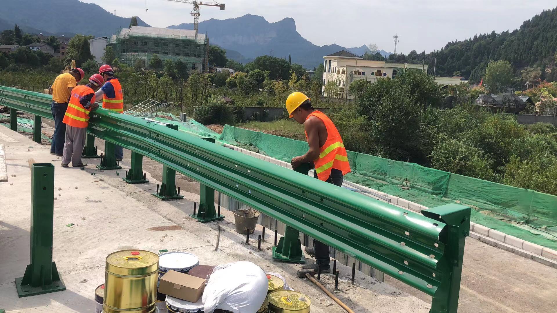 邛崃市三波波形护栏热镀锌波形护栏 - 推荐