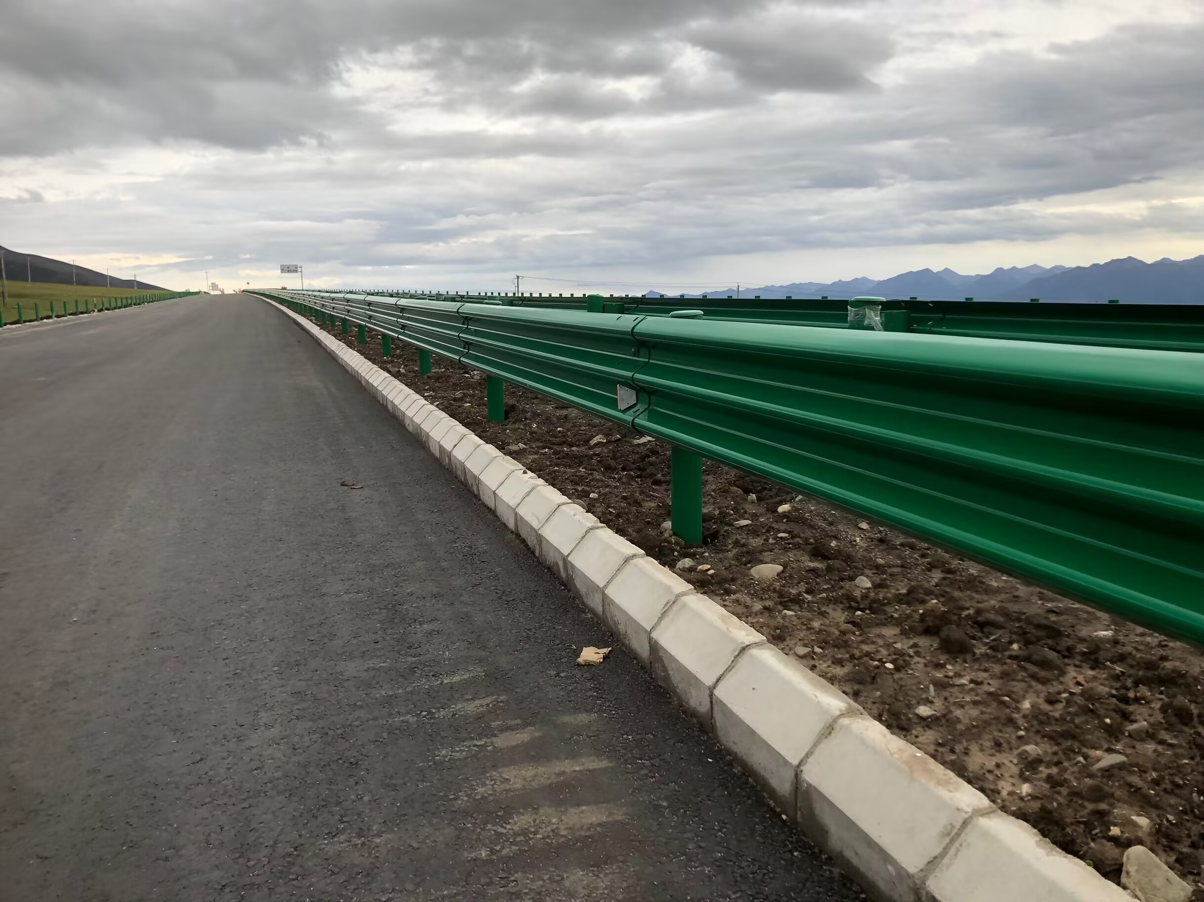 邛崃市乡村公路波形护栏波形护栏 - 推荐